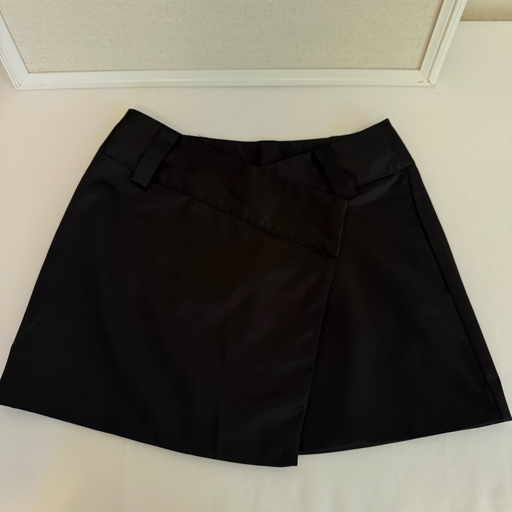 Superdown Alana Mini Skirt Elegant Black Women's never worn! - Picture 8 of 15